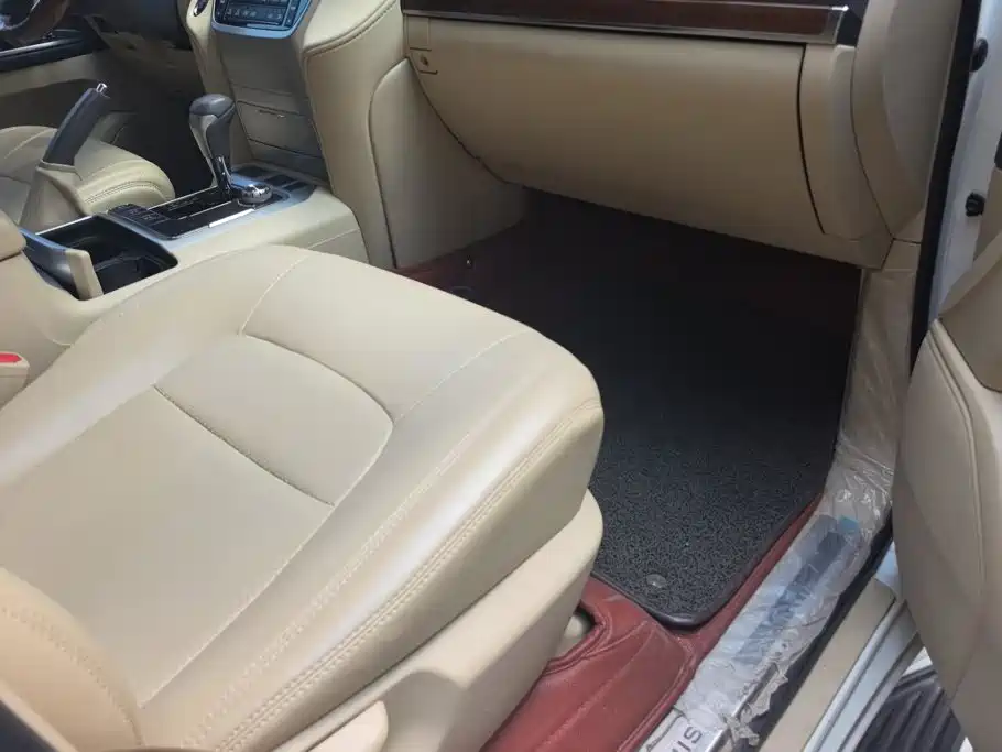 Toyota Land Cruiser — миниатюра 8