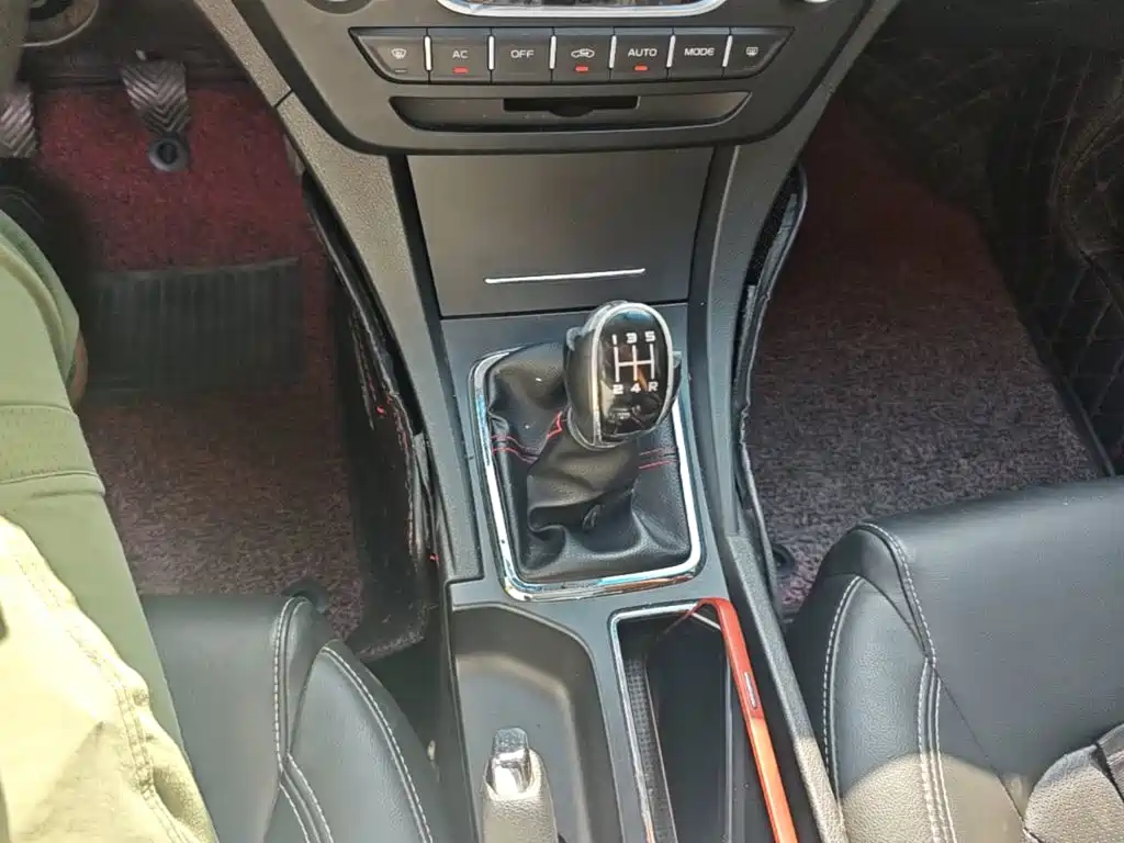 Geely Emgrand — миниатюра 19