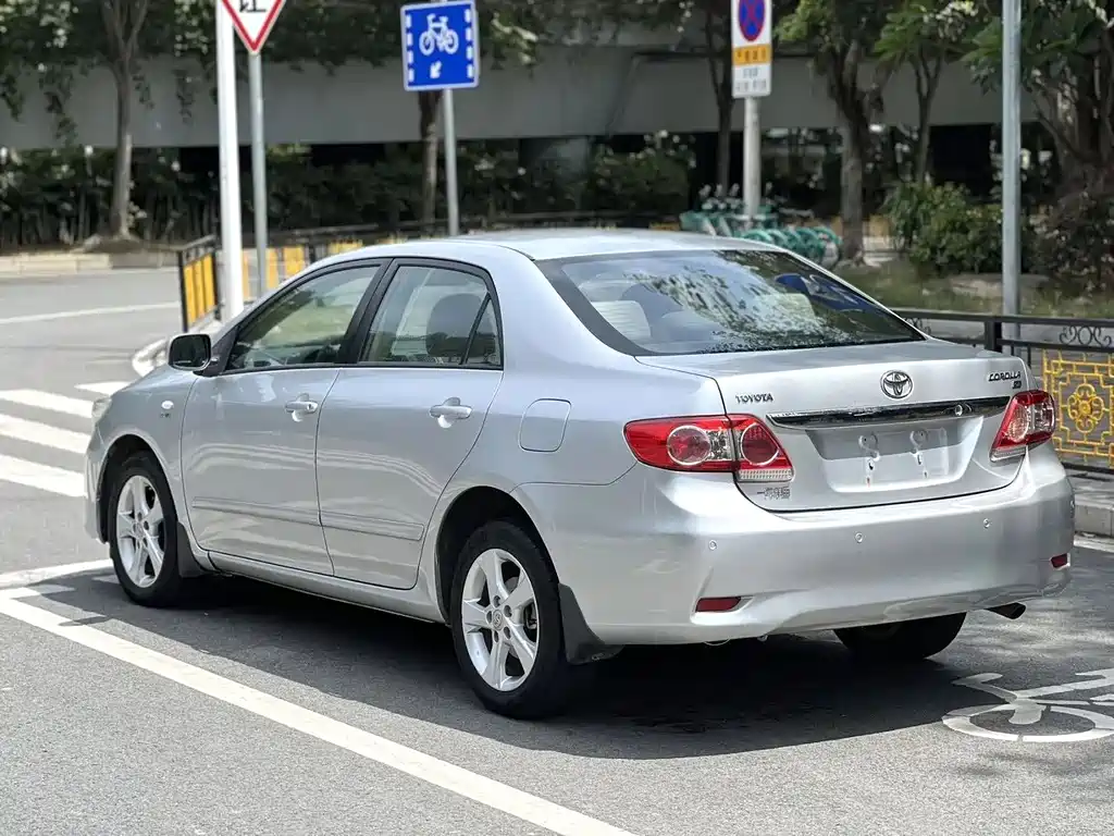Toyota Corolla — миниатюра 6
