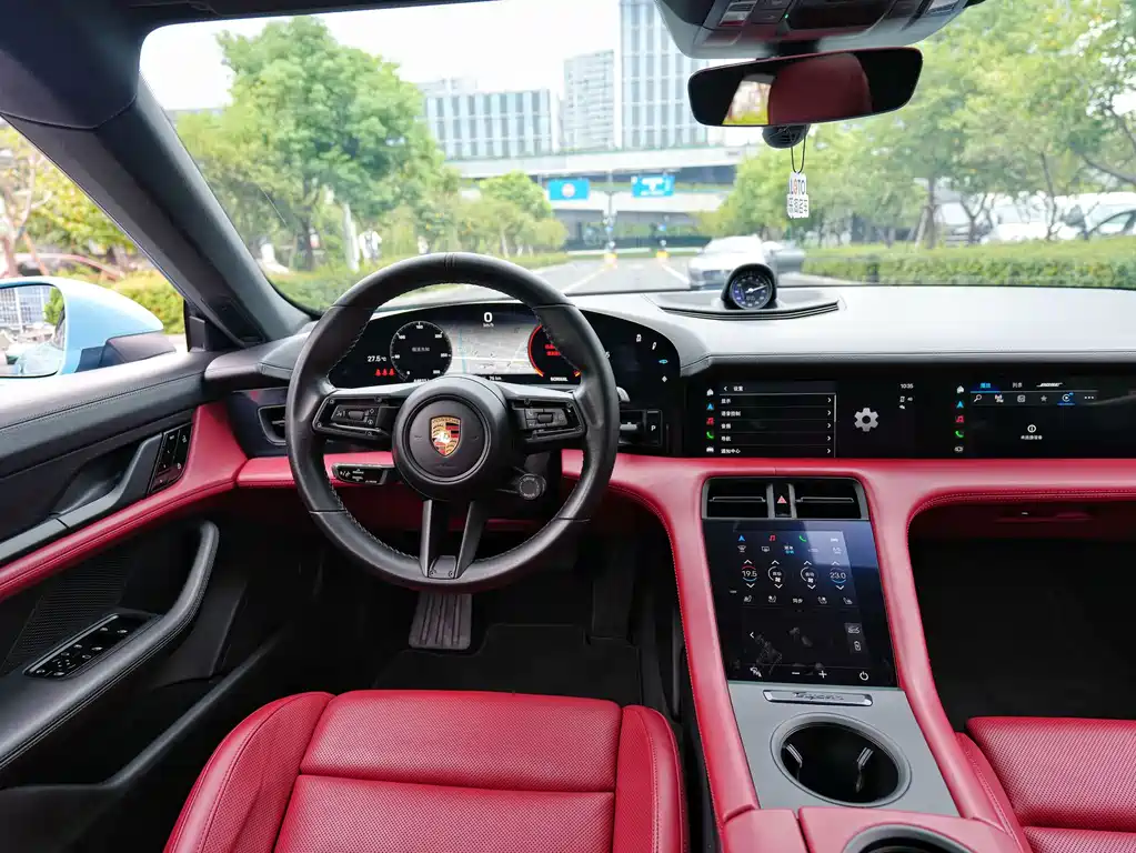 Porsche Taycan — миниатюра 9