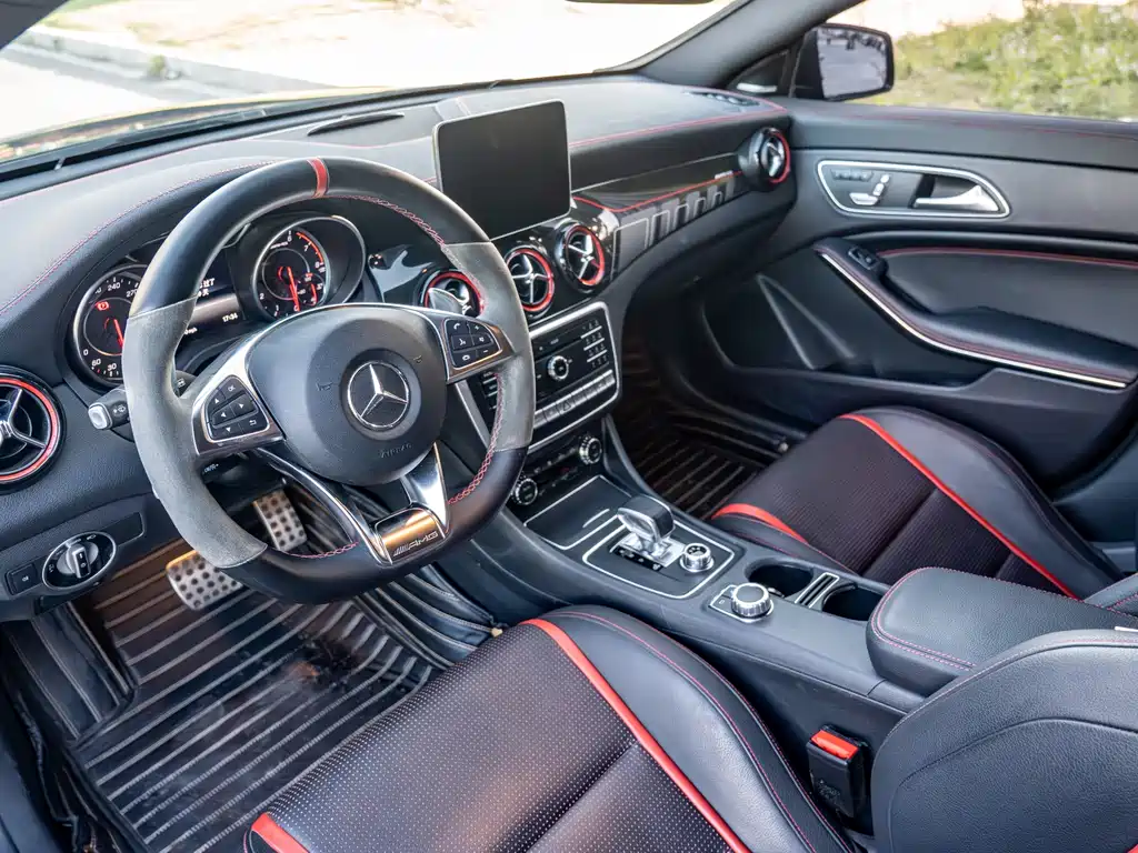 Mercedes-Benz CLA AMG — миниатюра 8