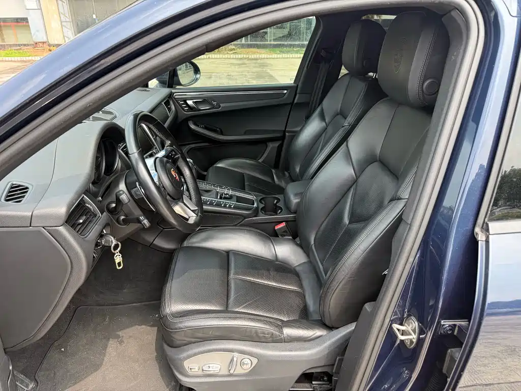 Porsche Macan — миниатюра 5