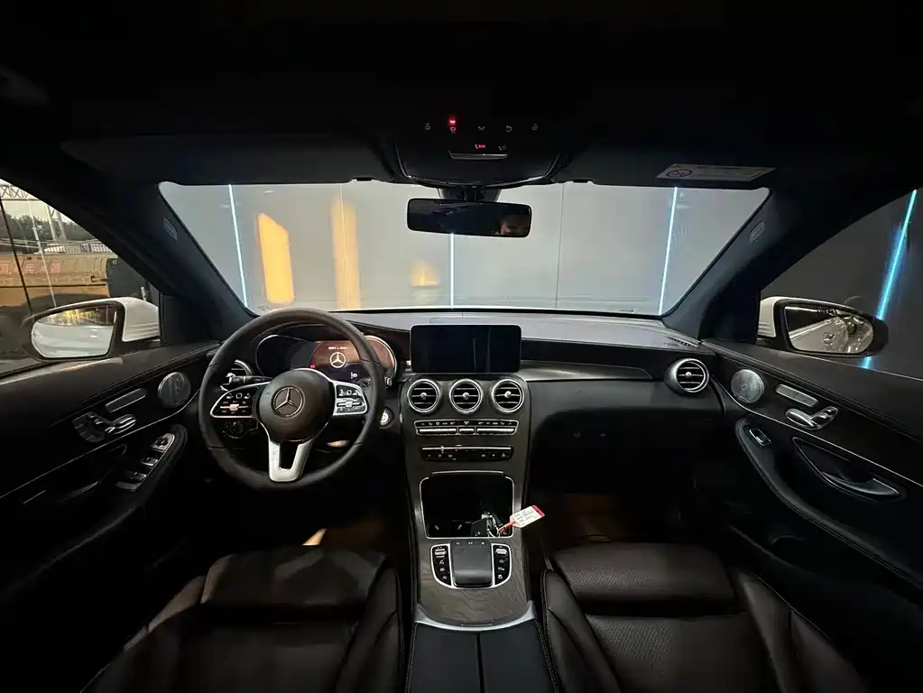 Mercedes-Benz GLC — миниатюра 10