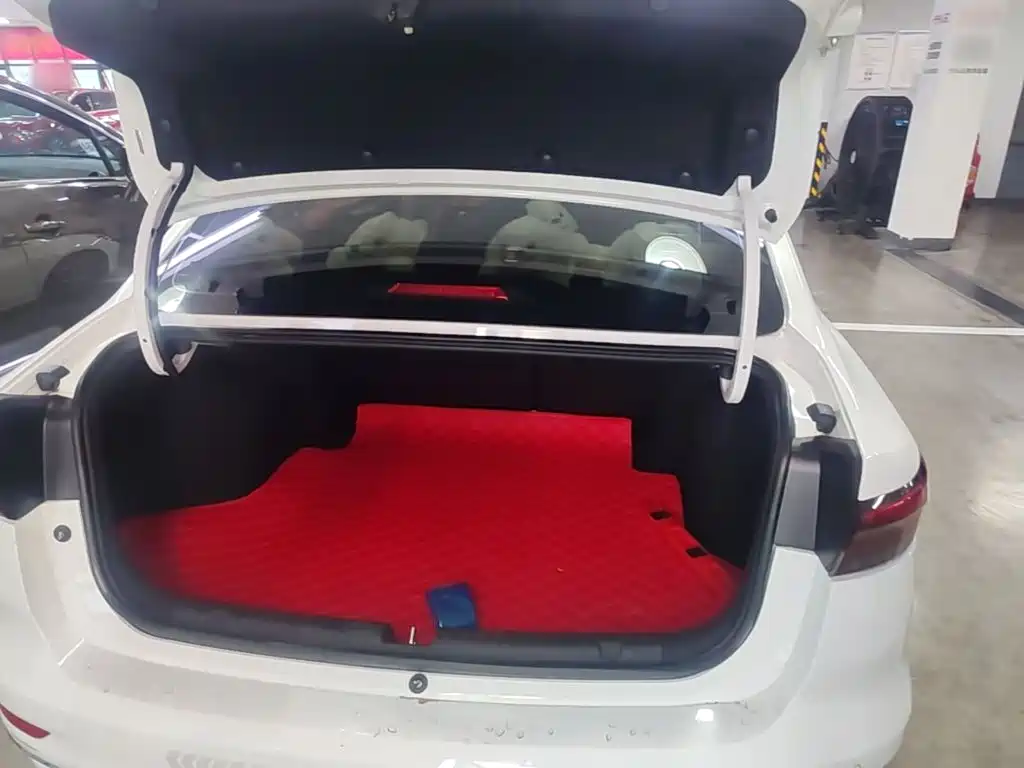 Geely Emgrand — миниатюра 19