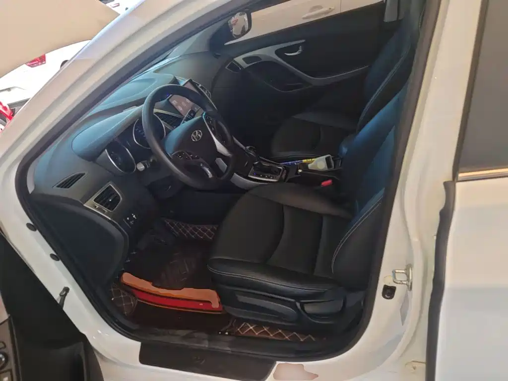 Hyundai Elantra Langdong — миниатюра 15