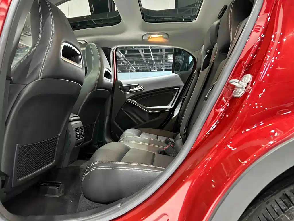 Mercedes-Benz GLA — миниатюра 14