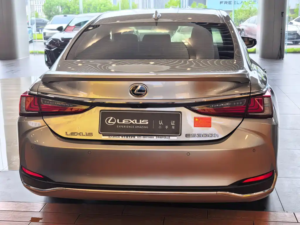 Lexus ES — миниатюра 3