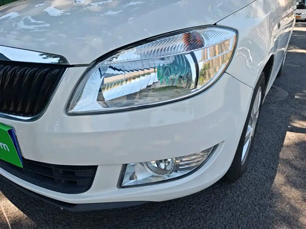 Skoda Fabia — миниатюра 24