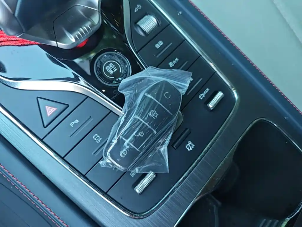 BYD Yuan Plus — миниатюра 9
