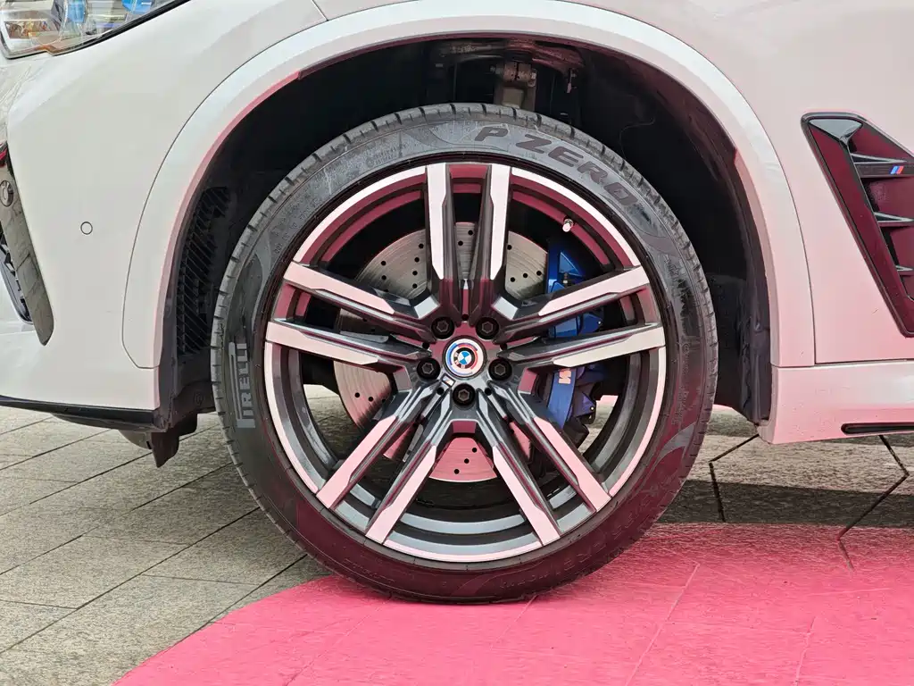BMW X5 M — миниатюра 8