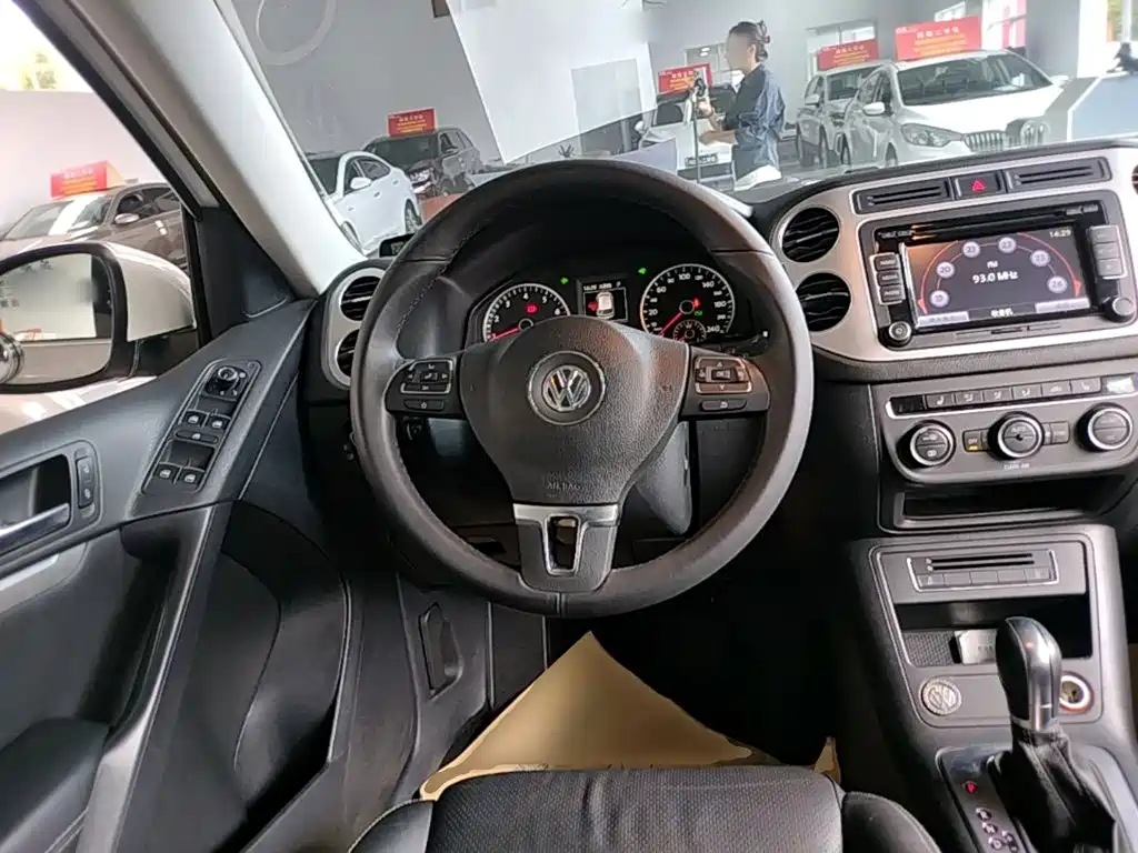 Volkswagen Tiguan — миниатюра 11
