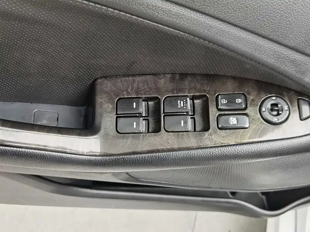 Kia K5 — миниатюра 9