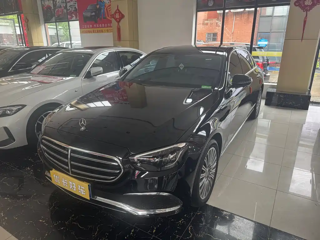 Mercedes-Benz E-Class 2022