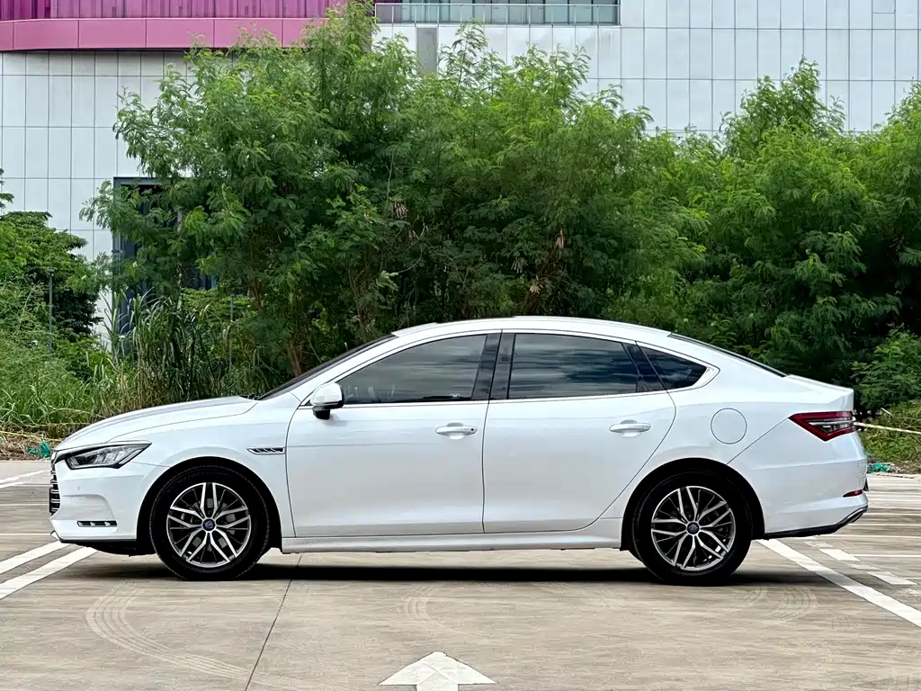 BYD Qin Pro NEV — миниатюра 7
