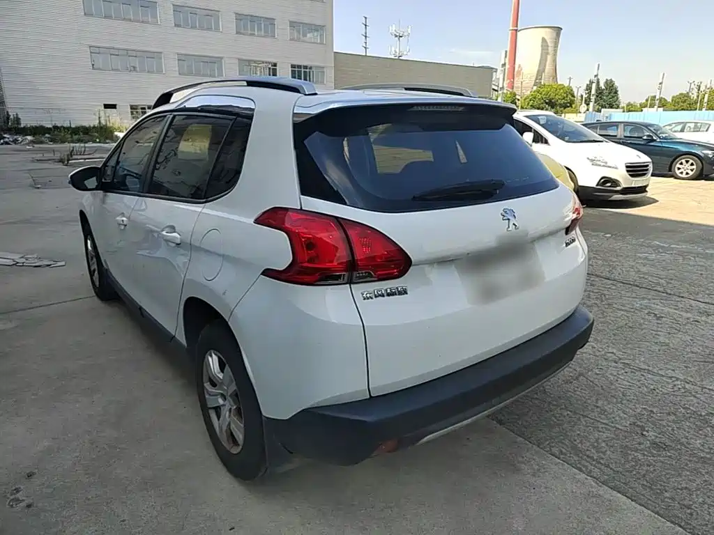 Peugeot 2008 — миниатюра 5