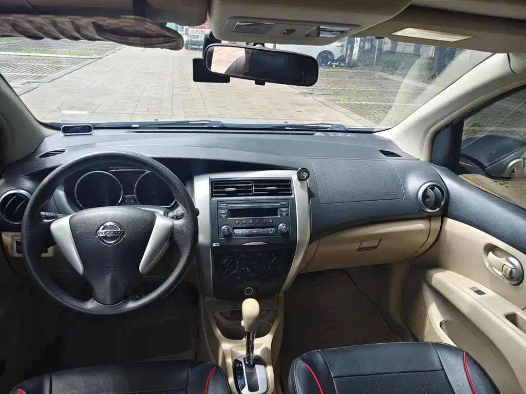 Nissan Livina — миниатюра 9