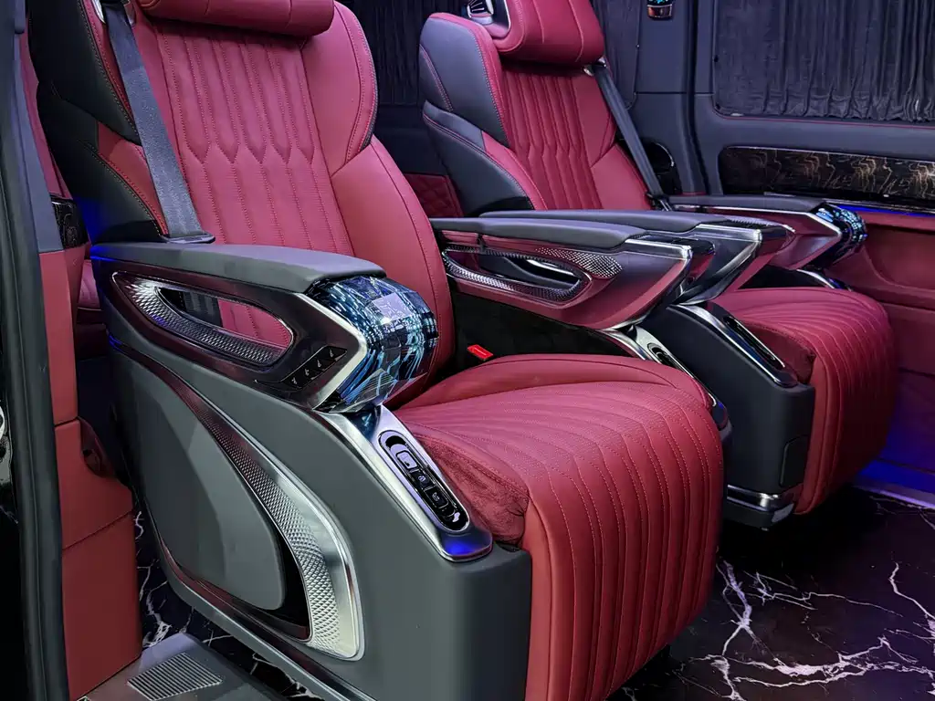 Mercedes-Benz Vito 2024 2.0T 7 мест