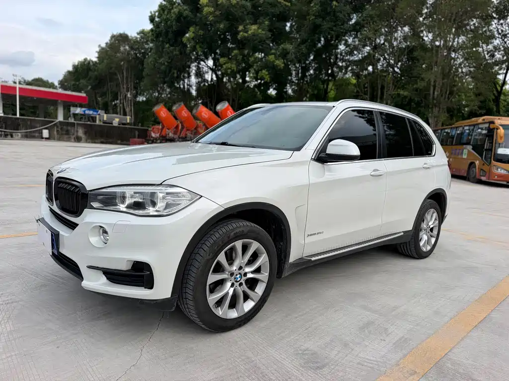 BMW X5 (Import)