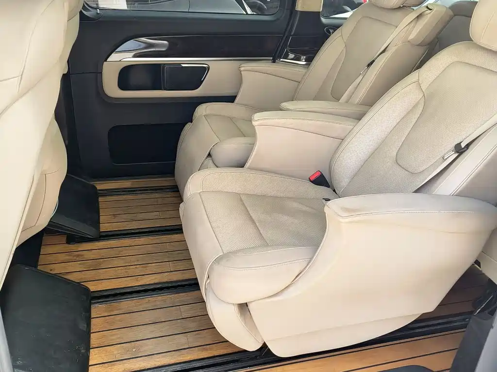 Mercedes-Benz V-Class V 2018 V 260 L Luxury Long Wheelbase V