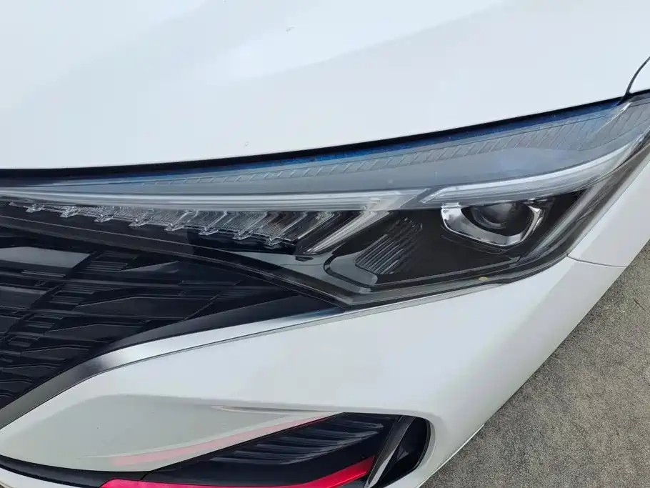 Changan Eado — миниатюра 5