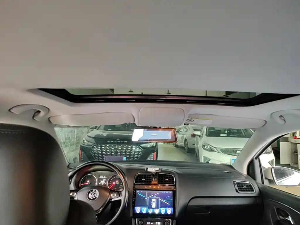 Volkswagen Polo — миниатюра 18