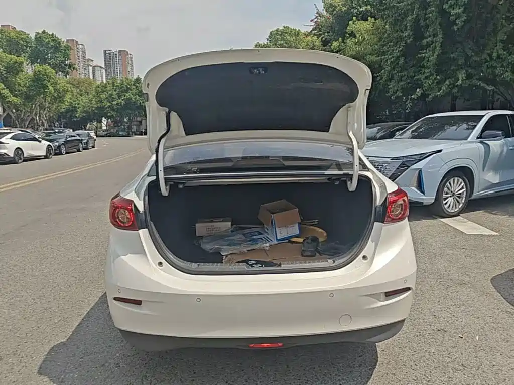Mazda 3 Axela — миниатюра 19