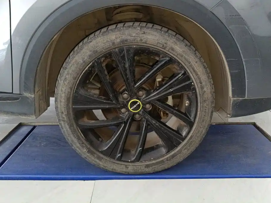 Roewe RX5 — миниатюра 6
