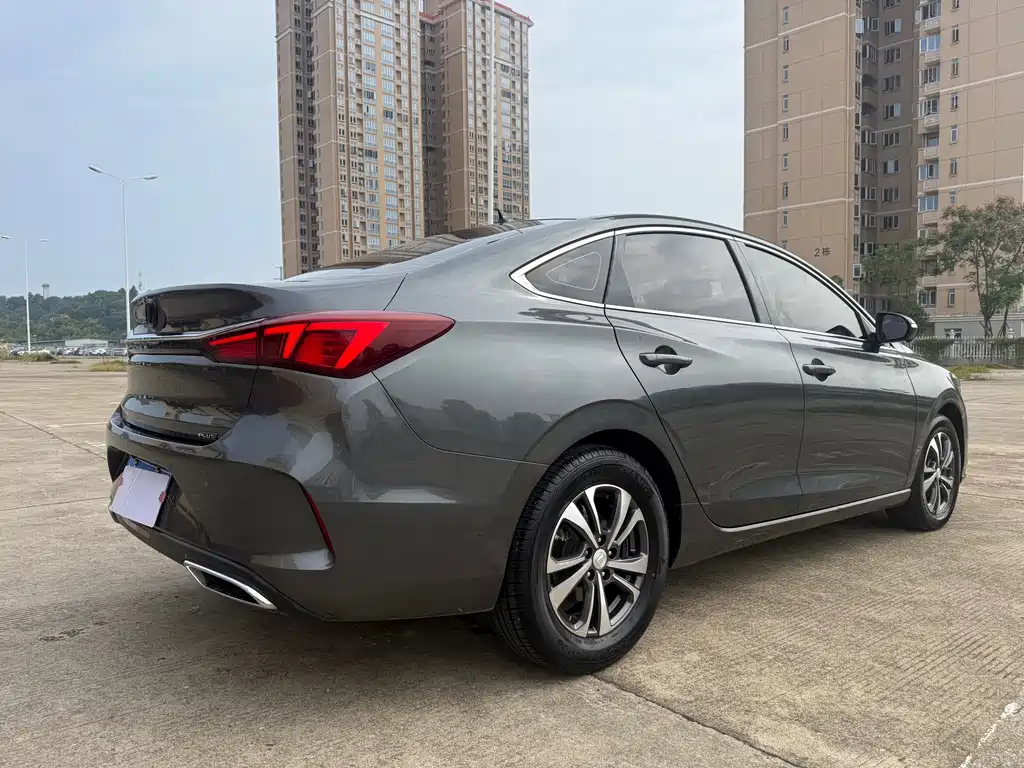 Changan Eado — миниатюра 6