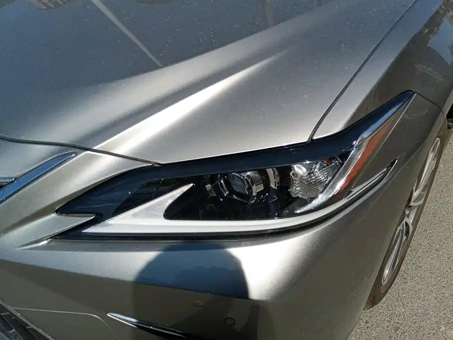 Lexus ES — миниатюра 5