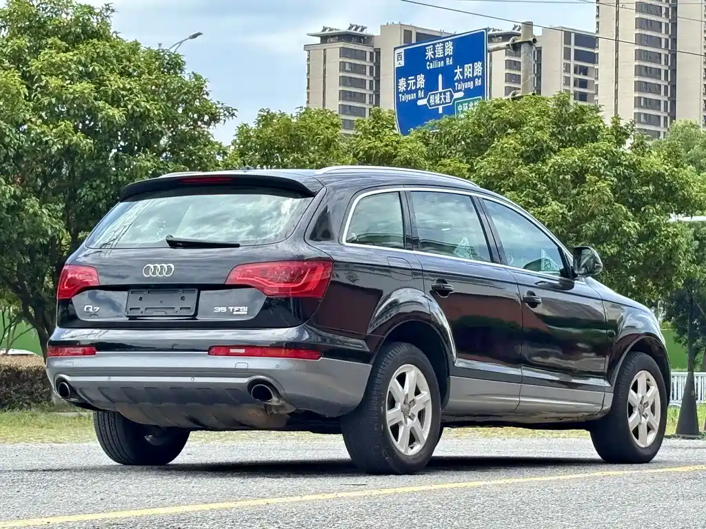 Audi Q7 — миниатюра 6