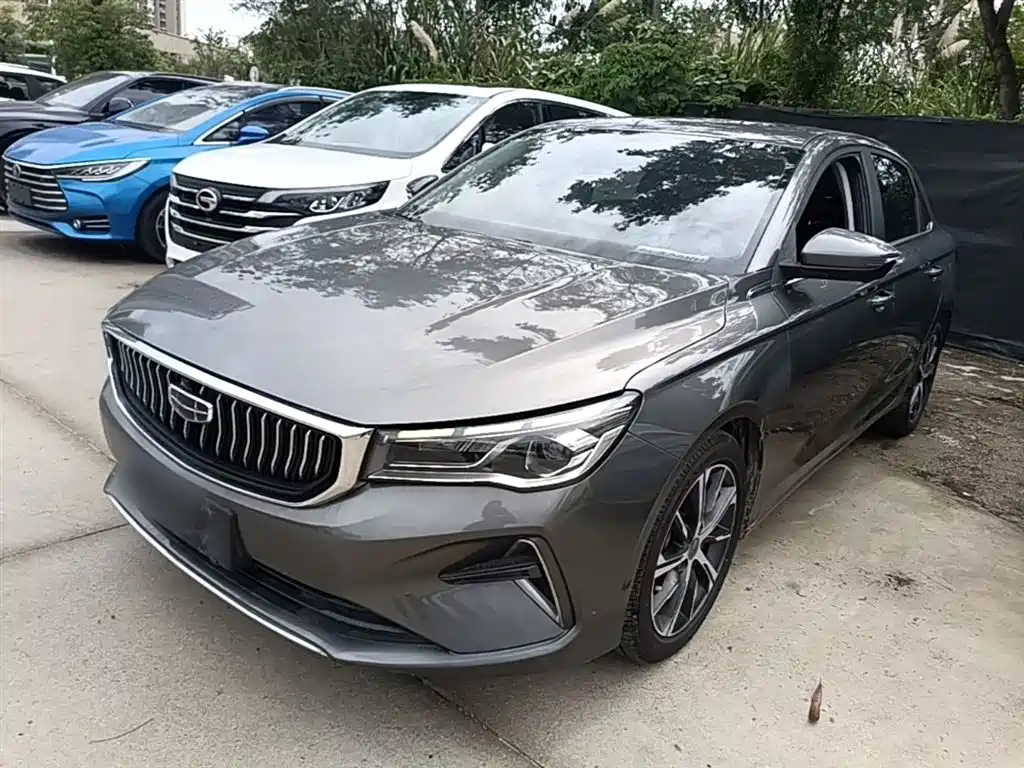 Geely Emgrand 2021