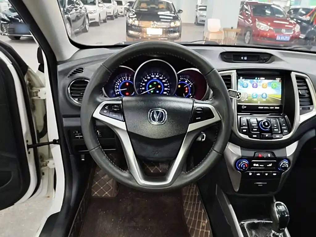 Changan Eado XT — миниатюра 11