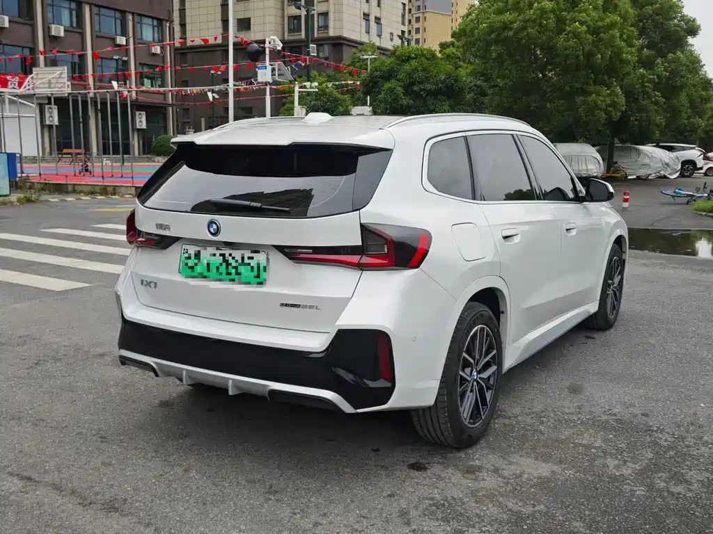 BMW iX1 2025 eDrive25L M Sport