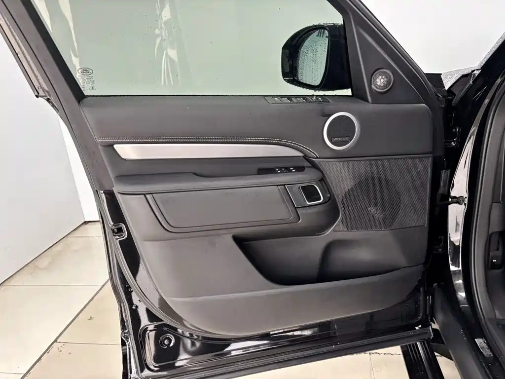 Land Rover Discovery — миниатюра 11