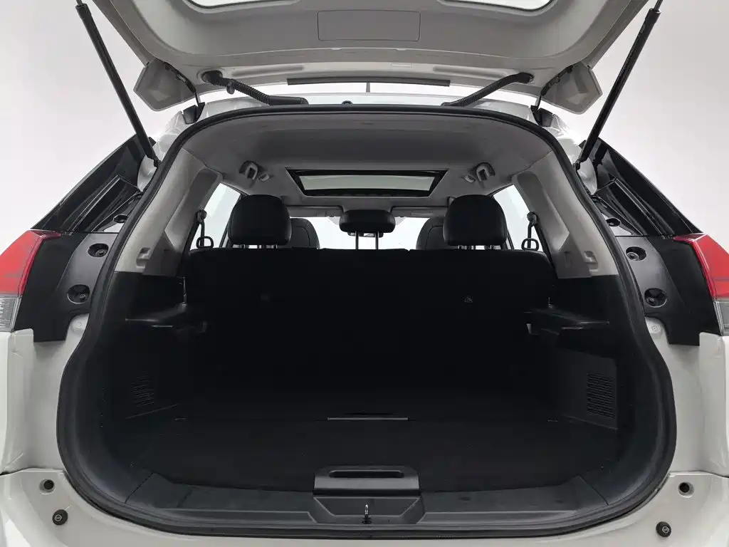 Nissan X-Trail — миниатюра 16