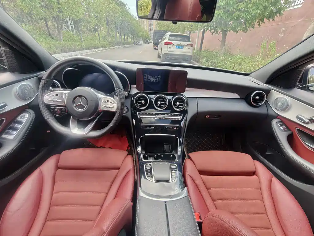 Mercedes-Benz C-Class — миниатюра 11