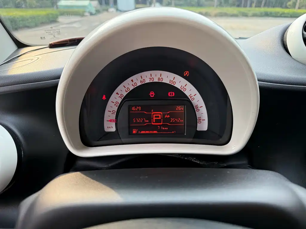 smart Smart Fortwo — миниатюра 10