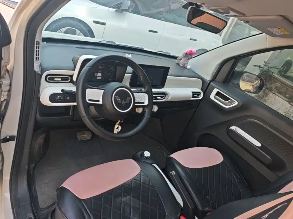 Wuling MINIEV — миниатюра 10