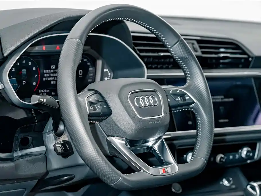 Audi Q3 Sportback — миниатюра 9