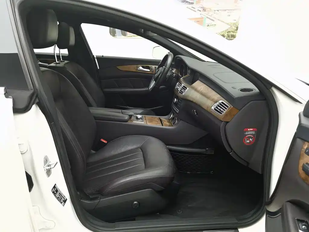 Mercedes-Benz CLS — миниатюра 23