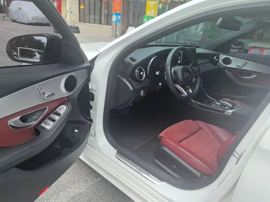 Mercedes-Benz C-Class — миниатюра 16