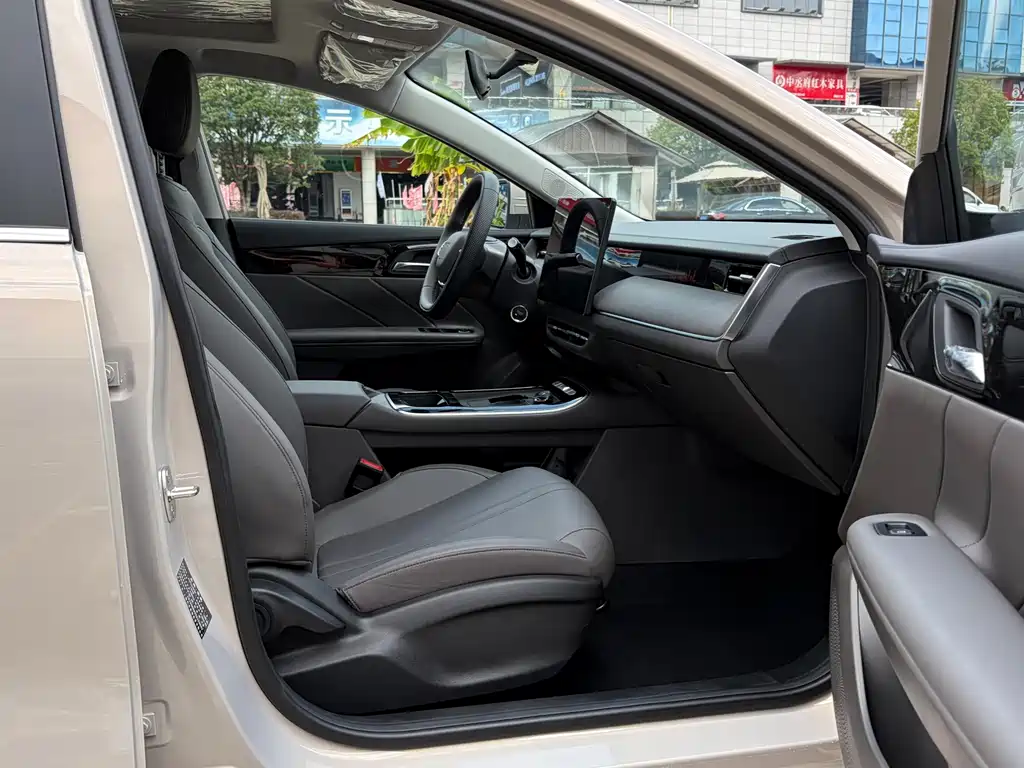 Roewe i6 — миниатюра 10