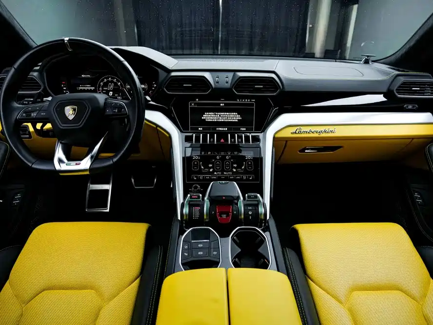 Lamborghini Urus — миниатюра 11