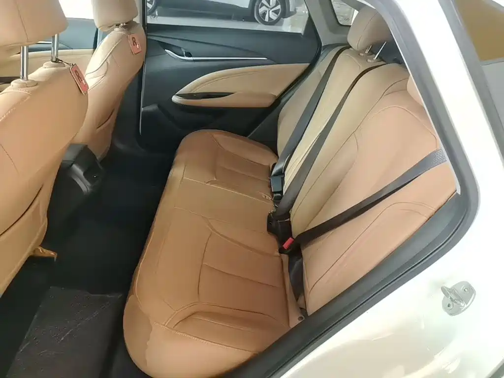 Buick Excelle — миниатюра 17