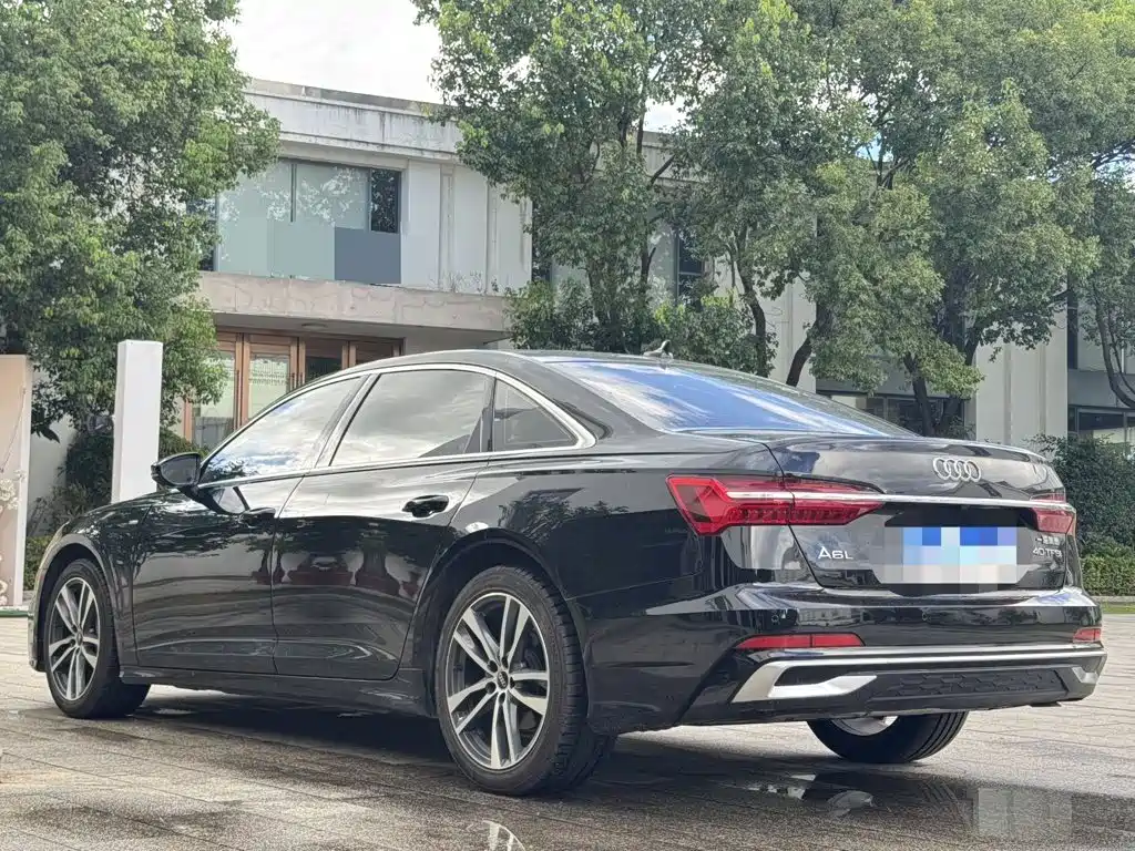 Audi A6L 2024 40 TFSI Luxury