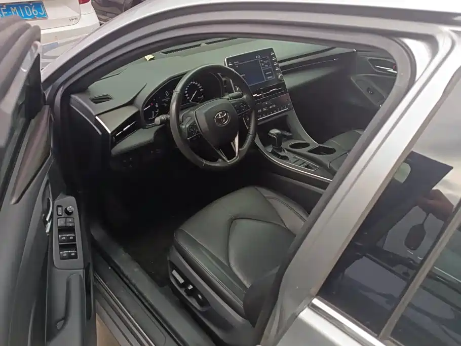 Toyota Avalon — миниатюра 9