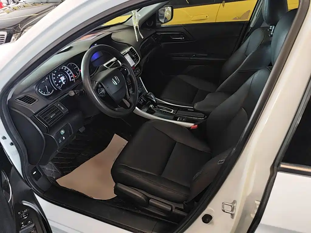 Honda Accord — миниатюра 15