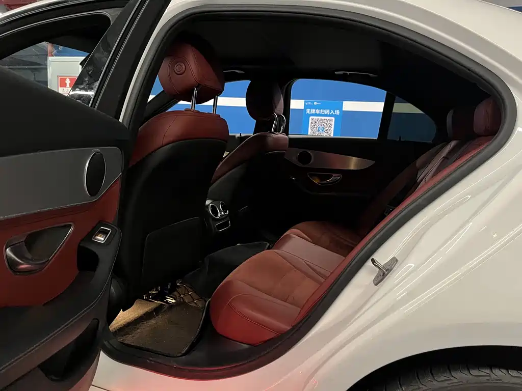 Mercedes-Benz C-Class — миниатюра 12