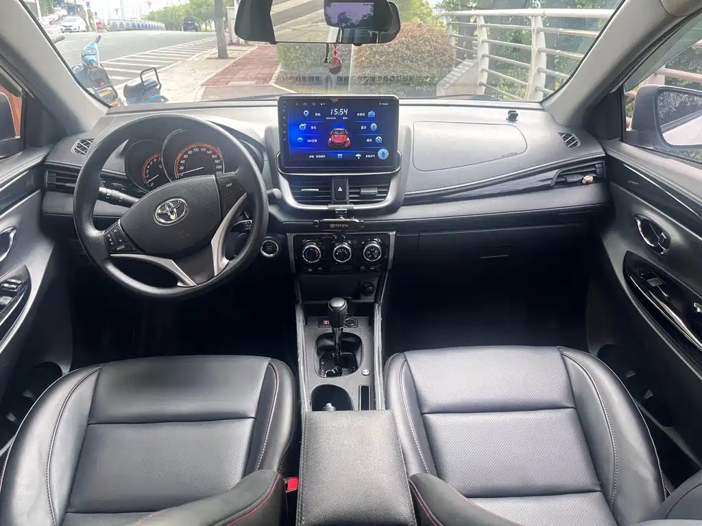 Toyota Yaris L — миниатюра 6