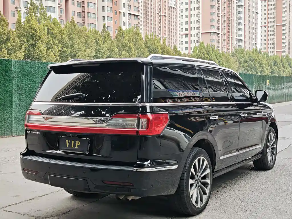 Lincoln Navigator — миниатюра 7
